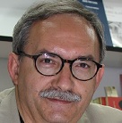 El escritor Manuel Rico, elegido presidente de ACE