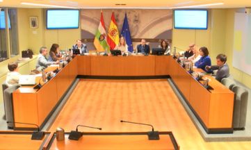 CEDRO lleva a los parlamentos de Andalucía y La Rioja la situación de autores y editores