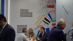 stand cedro